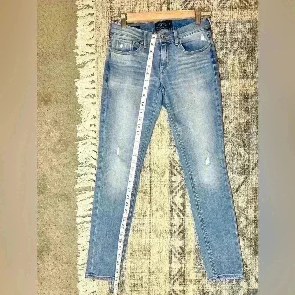 Lucky Brand Women’s Charlie Skinny Distressed Denim Jeans Size 2/26 A - Picture 10 of 16